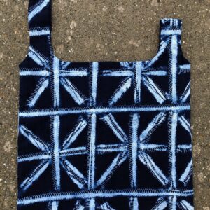 JAPANSE KNOOPTAS BLAUWE SHIBORI STOF MET BLAUWE VOERING
